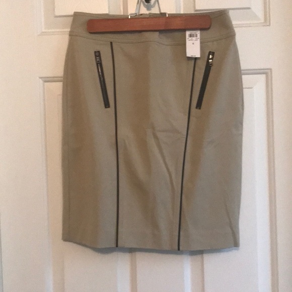 Ann Taylor Dresses & Skirts - NWT Ann Taylor khaki pencil skirt